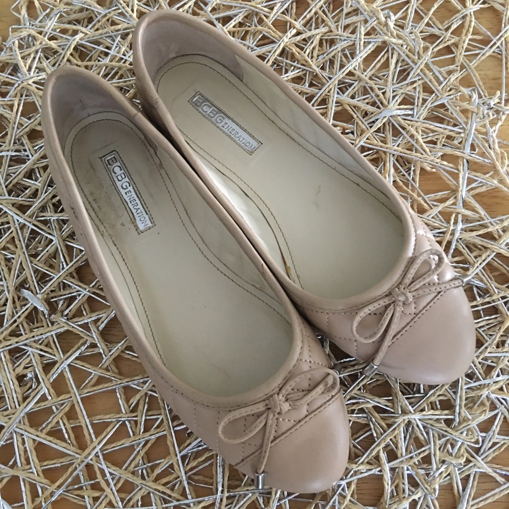 BCBG Ballerina Flats Like New Size 7